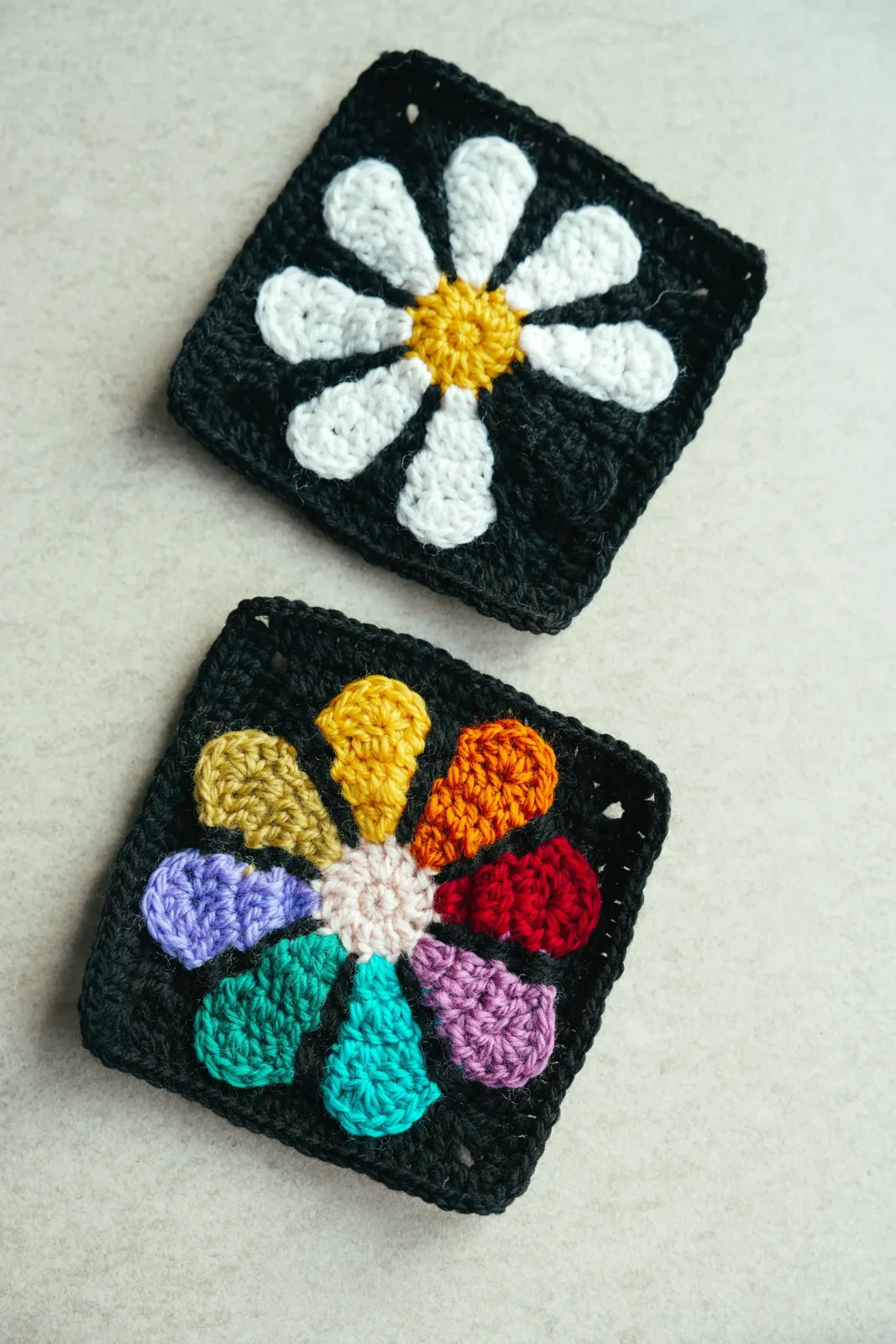 70's Retro Vintage Daisy Flower Granny Square — Free Crochet Pattern