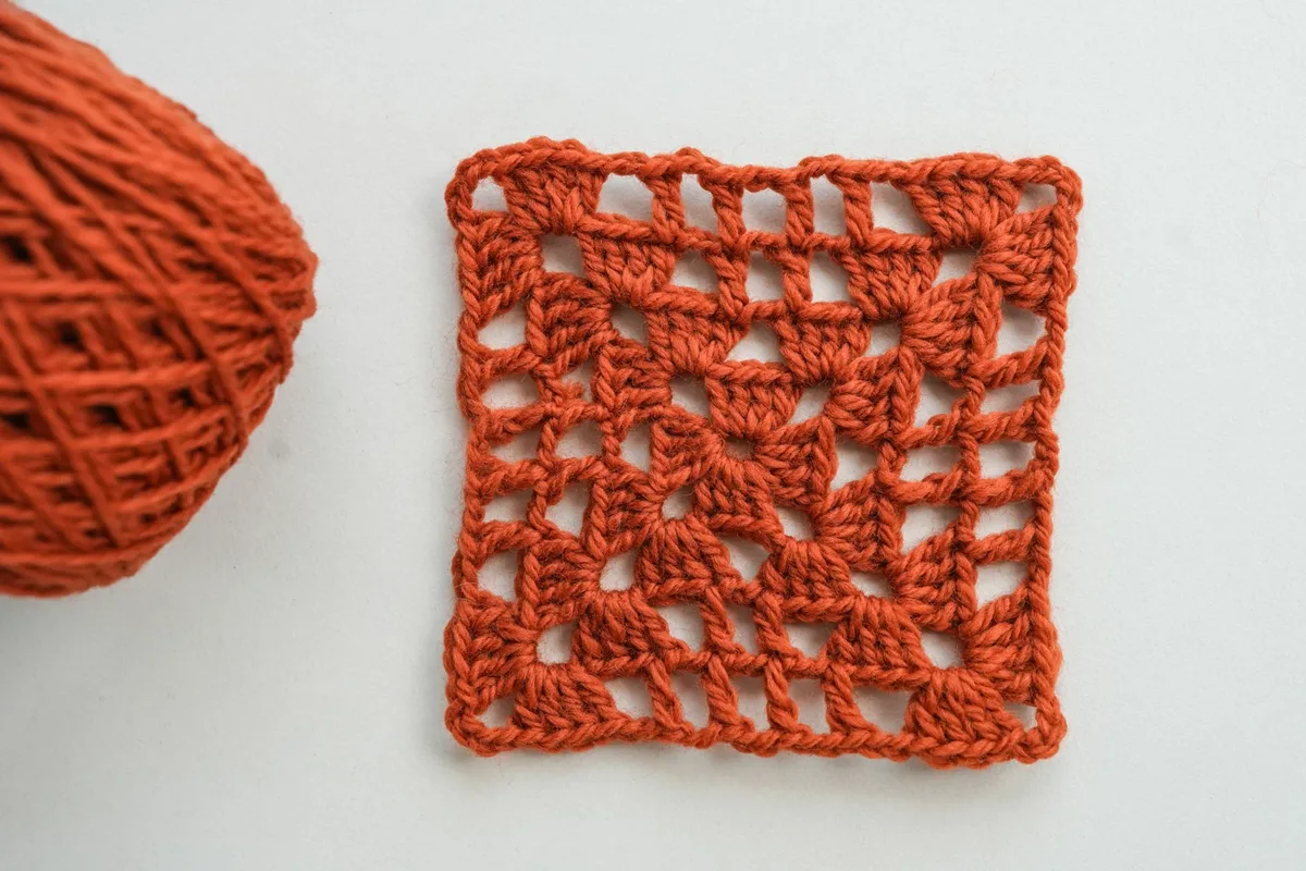 Basic Granny Square with Double Crochet — The Classic 4-Round Motif