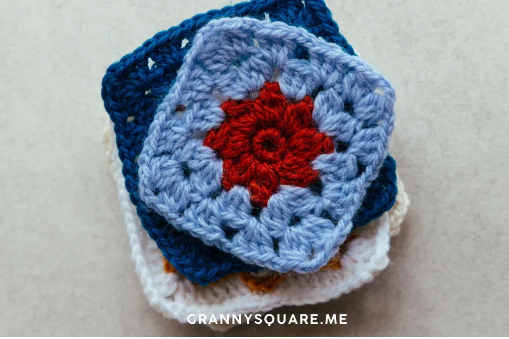 Bobble Stitch Small Flower Granny Square – Free Pattern — photo 2