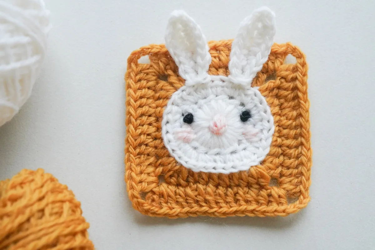 Bunny Granny Square – Free Crochet Pattern with 3D Ears