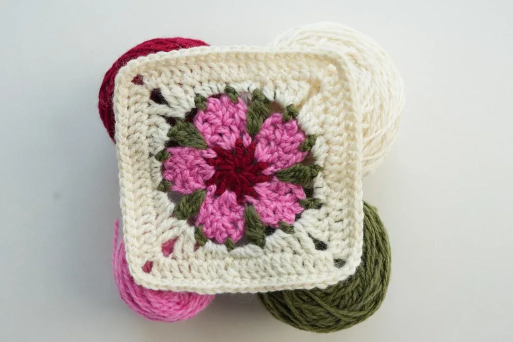 Cherry Blossom Granny Square — Free Crochet Flower Pattern