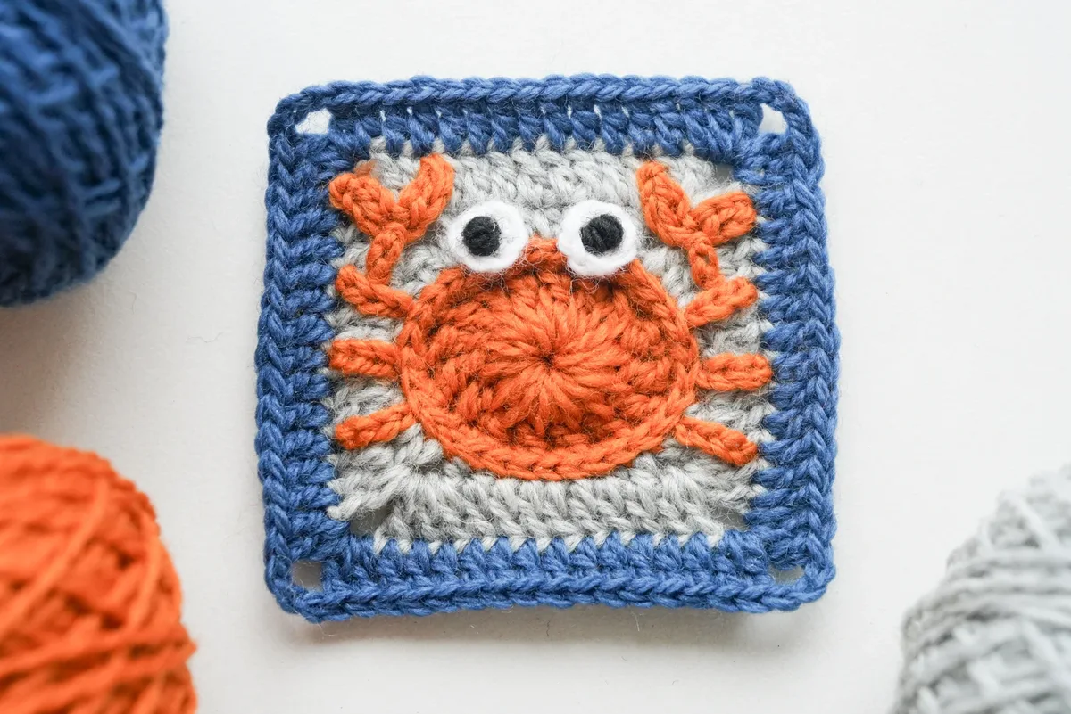 Crab Granny Square Free Crochet Pattern (3.3" Ocean Motif)