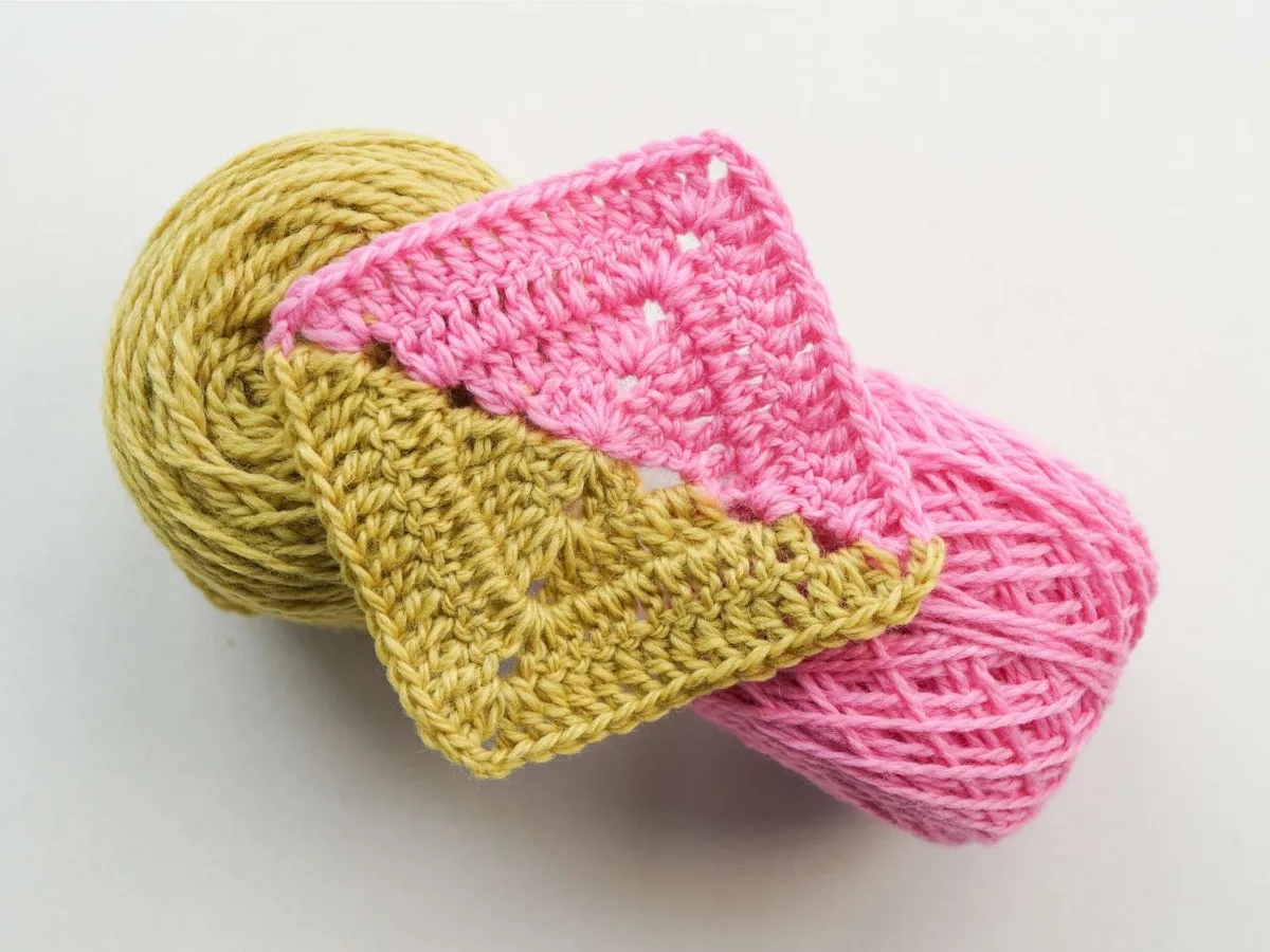 Diagonal Two-Color Solid Granny Square (Easy Free Pattern)