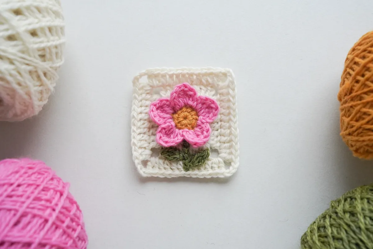Groovy Flower Granny Square - Free Crochet Pattern