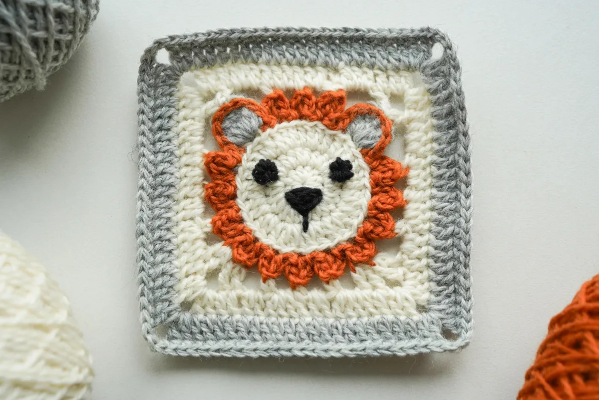 Lion Granny Square - Free Crochet Pattern with Mane and Ears