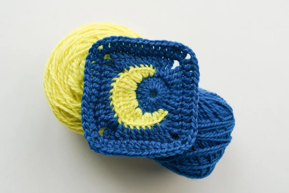 Moon Granny Square Pattern: A Dreamy Celestial Crochet Block