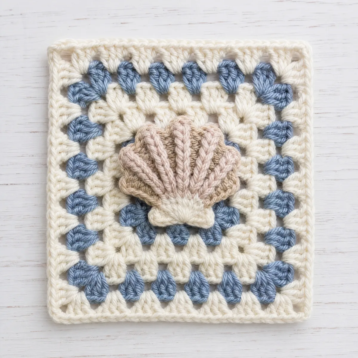 Sandy Scallop Shell Granny Square — A Beginner Shell Appliqué