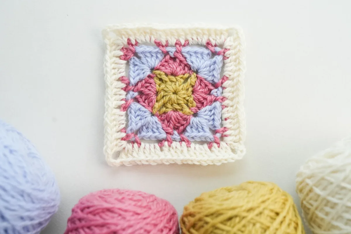 Triple Squares Granny Square – Free Crochet Pattern